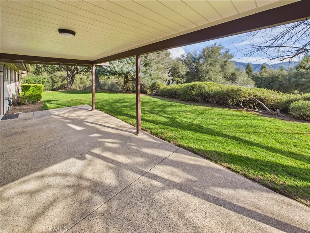 42177 Lone Olive Ahwahnee, CA 93601