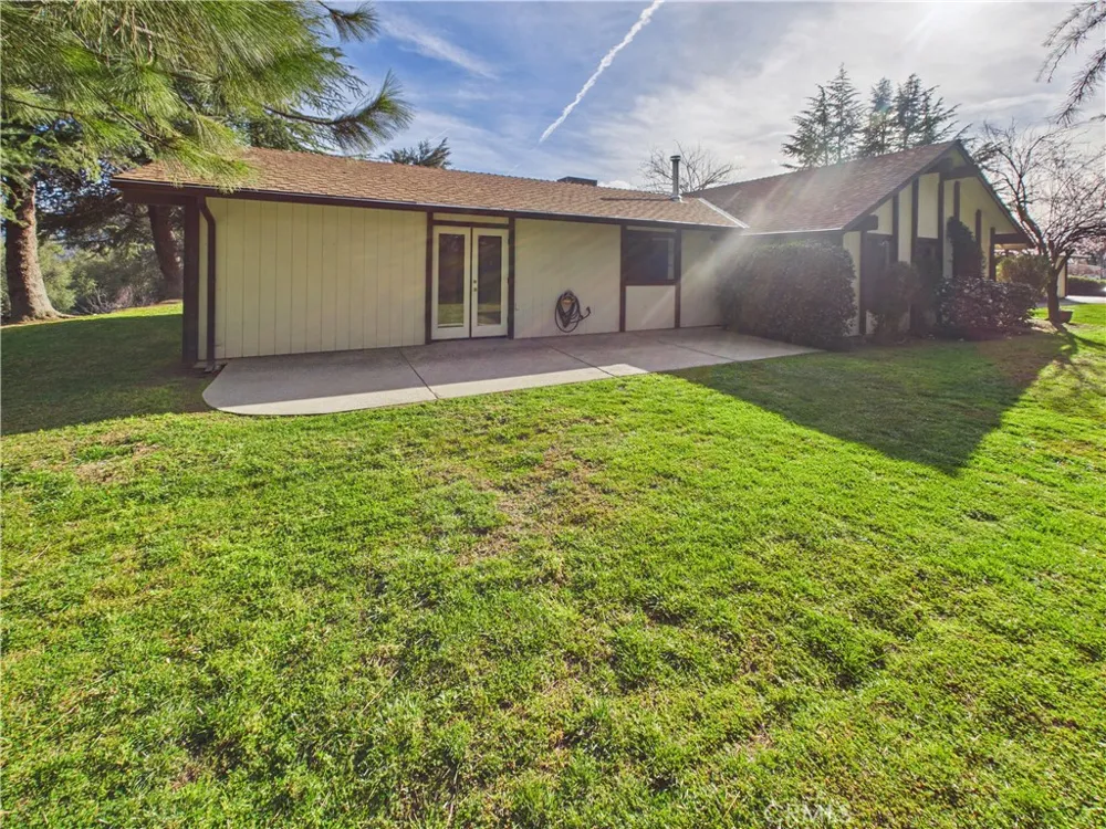 42177 Lone Olive Ahwahnee, CA 93601