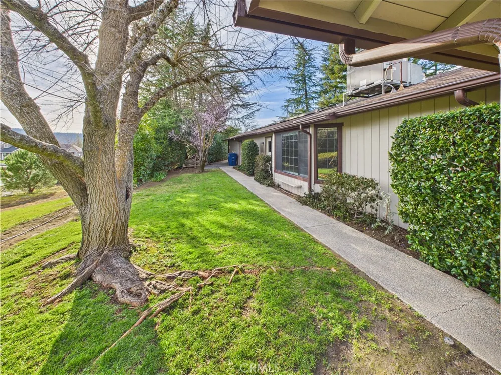 42177 Lone Olive Ahwahnee, CA 93601
