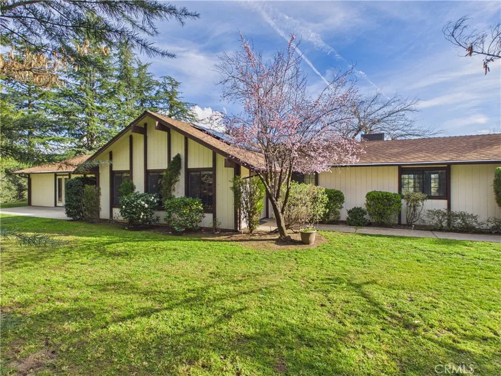 42177 Lone Olive Ahwahnee, CA 93601