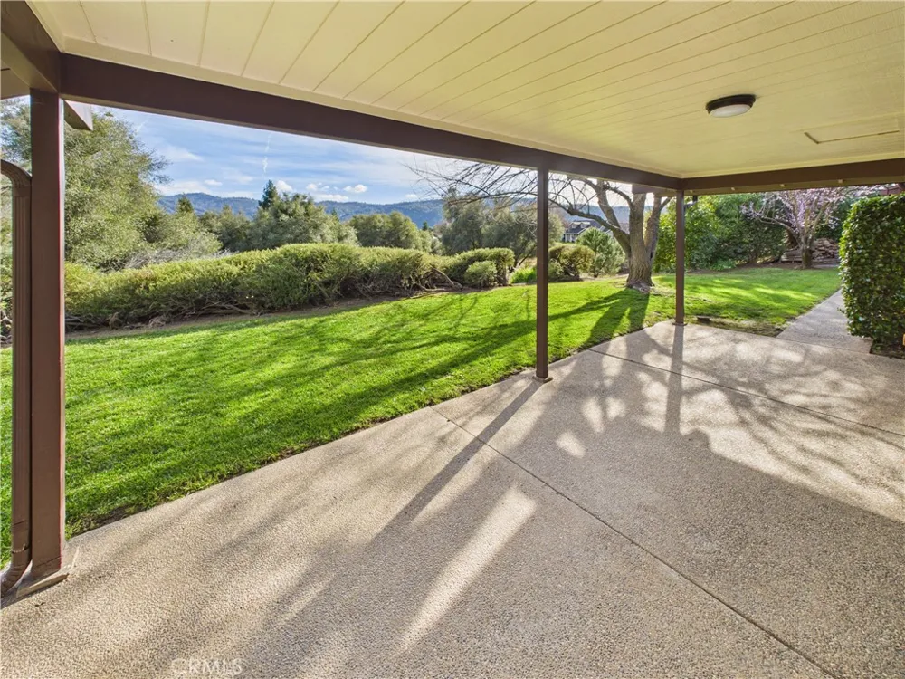 42177 Lone Olive Ahwahnee, CA 93601