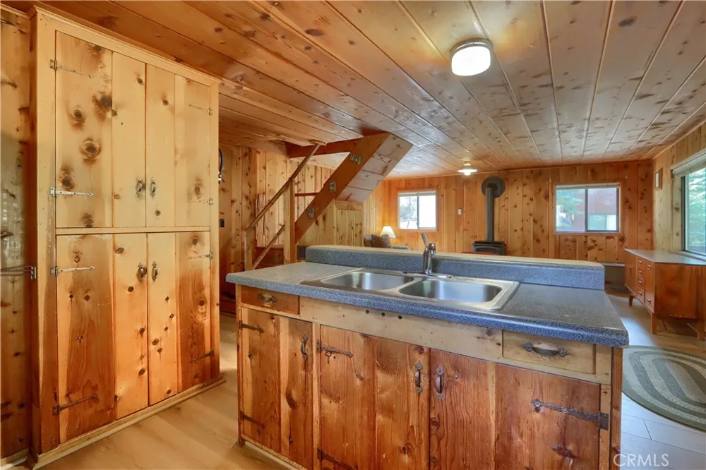 7771 White Chief Mountain Fish Camp, CA 93623