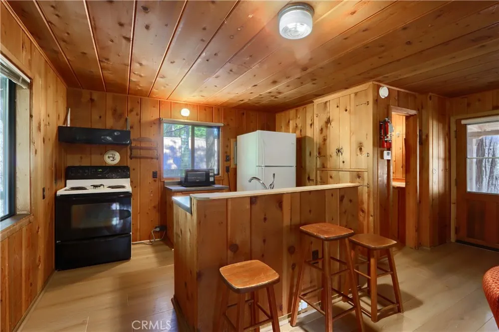 7771 White Chief Mountain Fish Camp, CA 93623