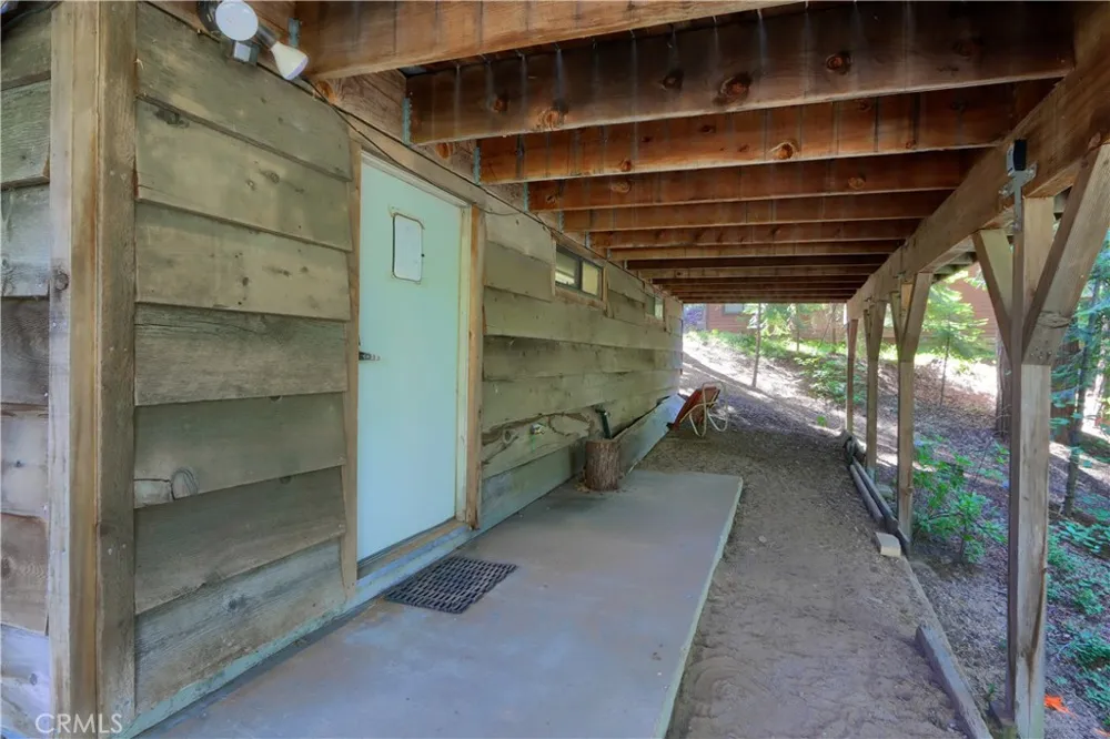 7771 White Chief Mountain Fish Camp, CA 93623