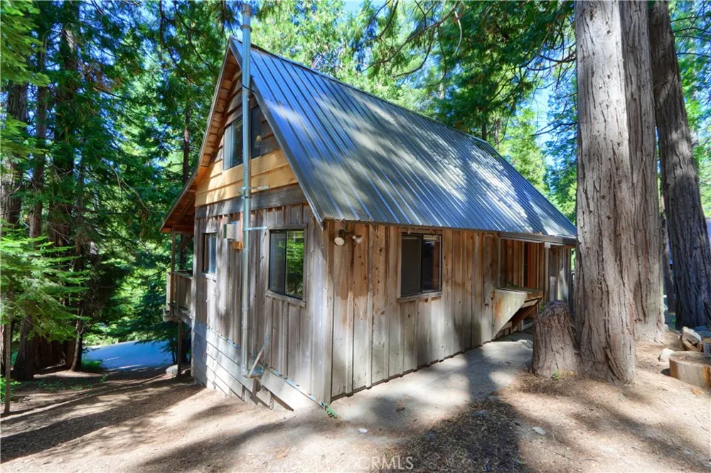 7771 White Chief Mountain Fish Camp, CA 93623
