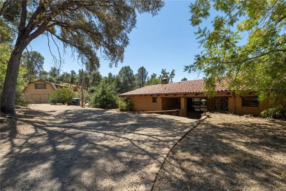 3981 Snow Creek Road Mariposa, CA 95338