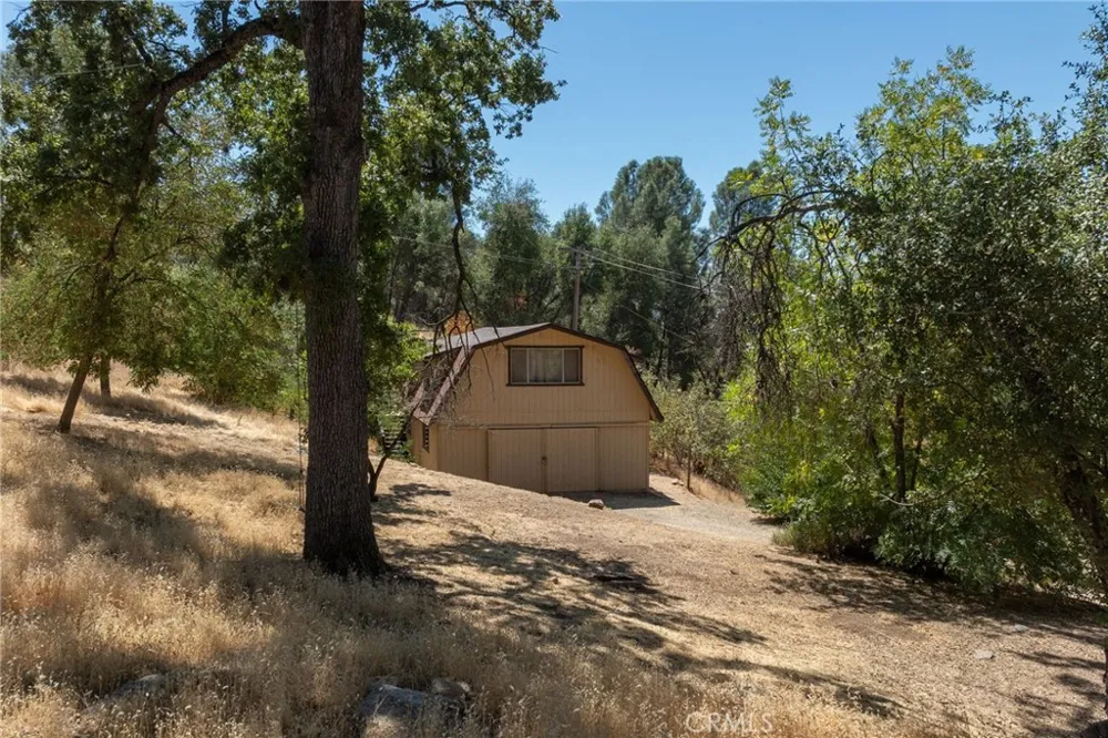 3981 Snow Creek Road Mariposa, CA 95338