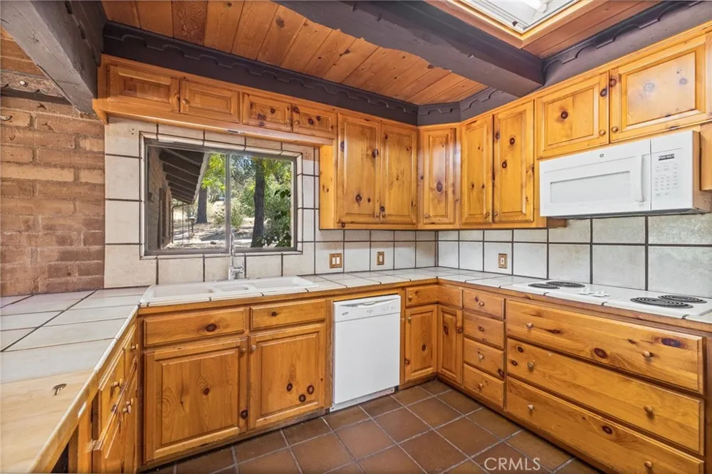 3981 Snow Creek Road Mariposa, CA 95338