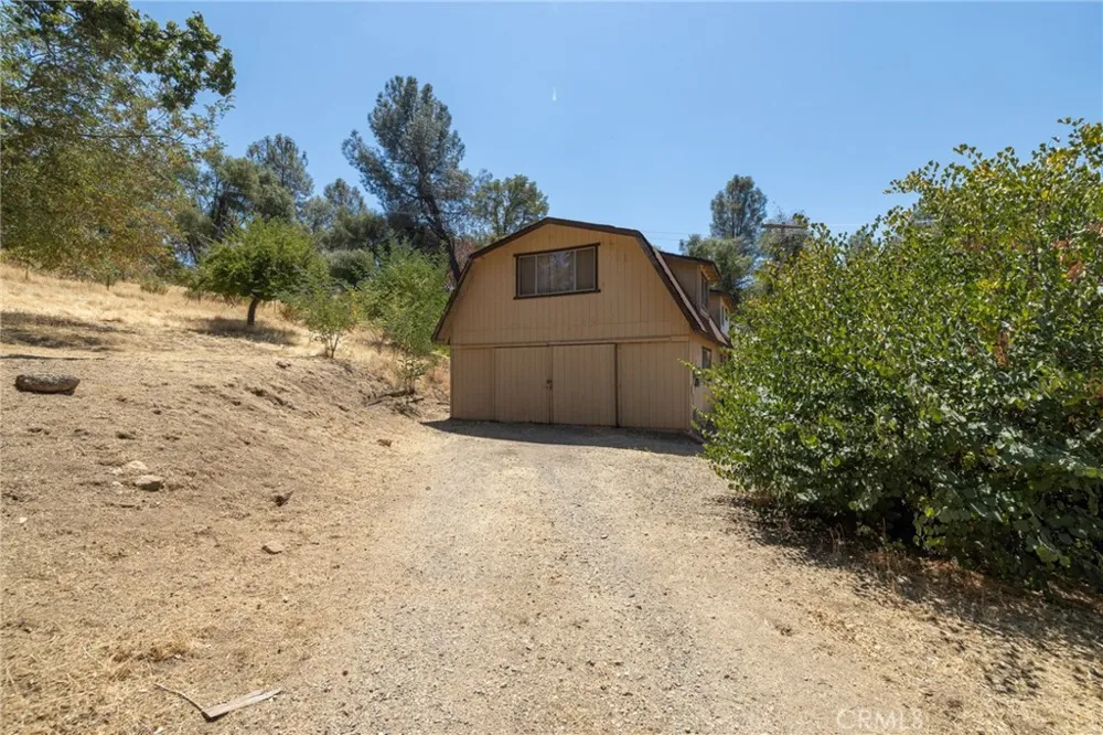 3981 Snow Creek Road Mariposa, CA 95338