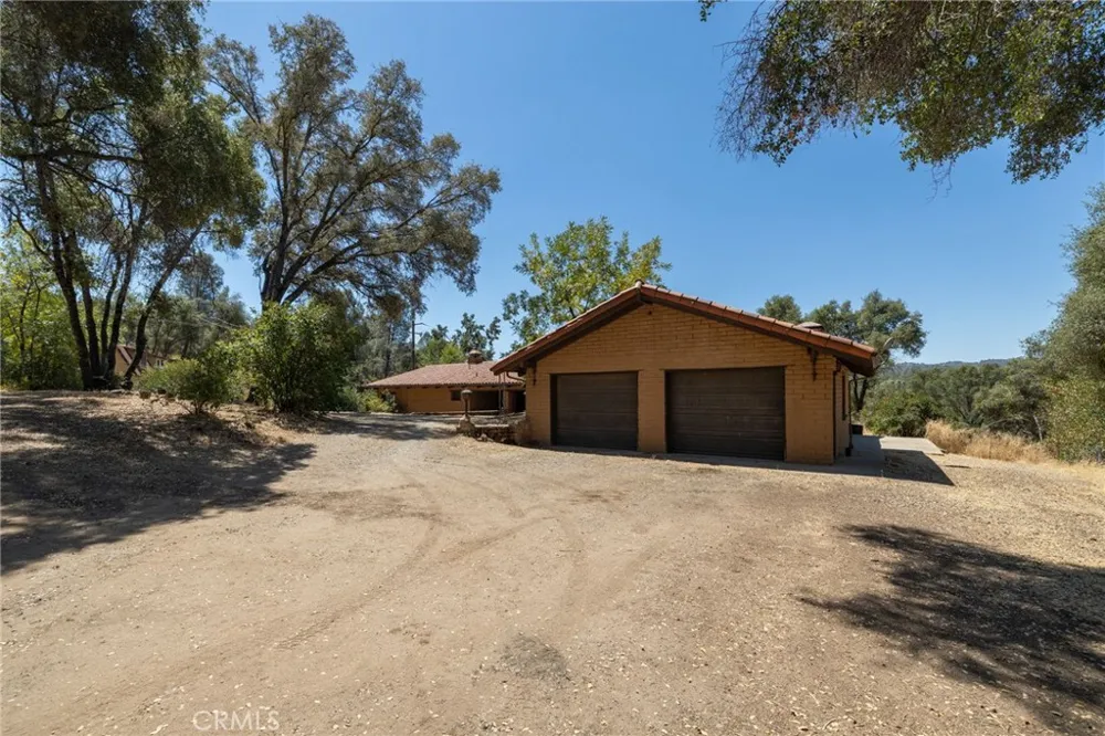 3981 Snow Creek Road Mariposa, CA 95338
