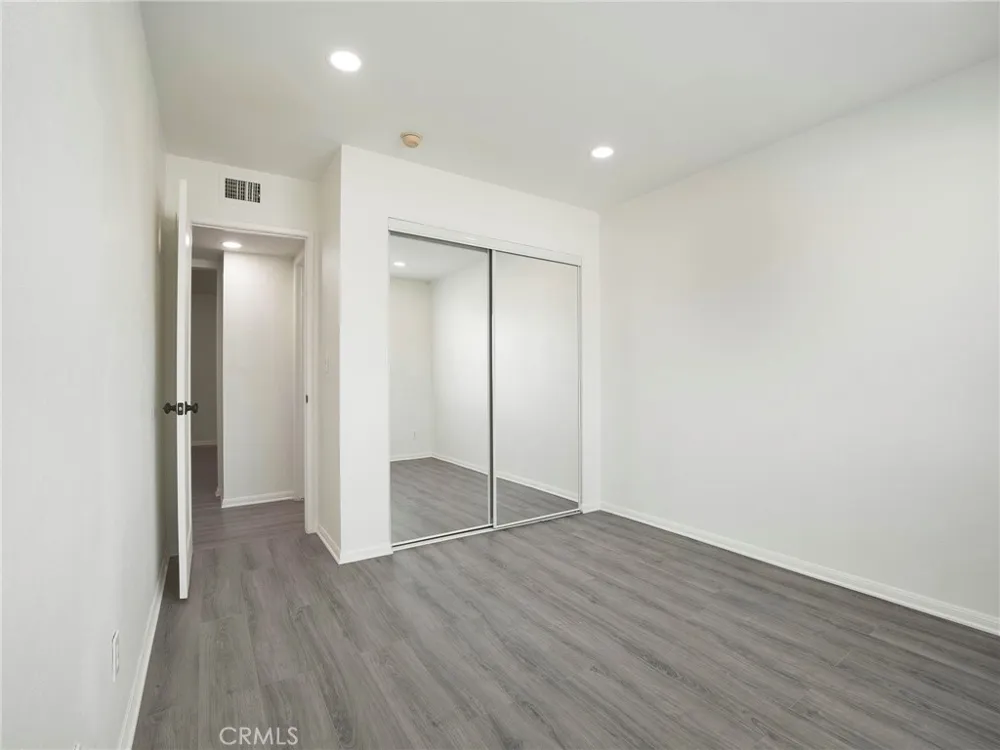 9038 Orion Avenue #209 North Hills, CA 91343
