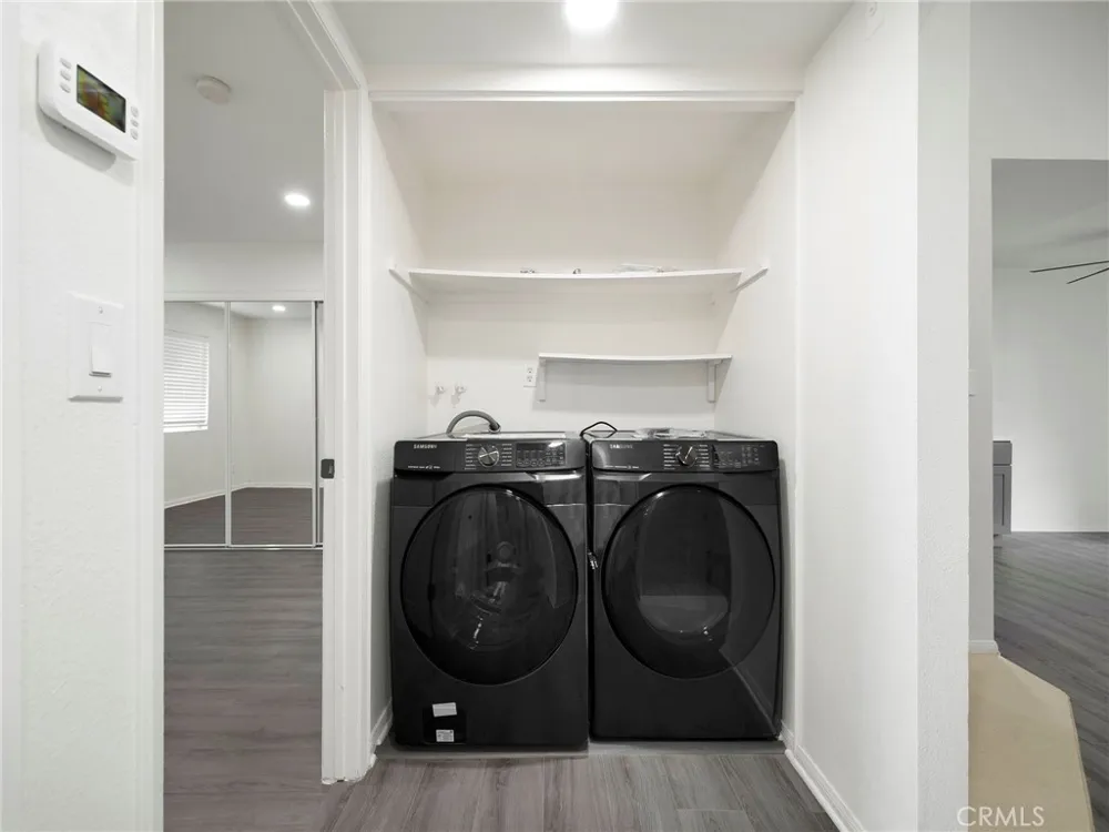 9038 Orion Avenue #209 North Hills, CA 91343