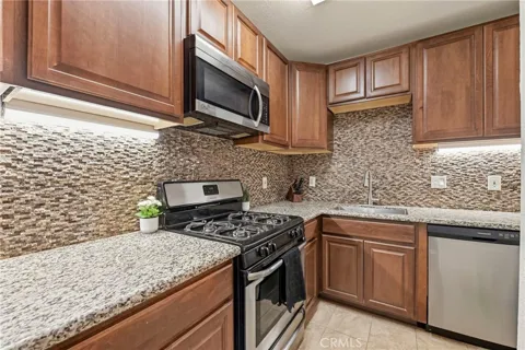 868 E Alvarado #44