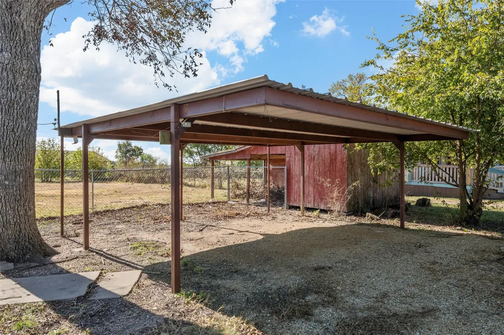 403 S 5th Street Rosebud, TX 76570