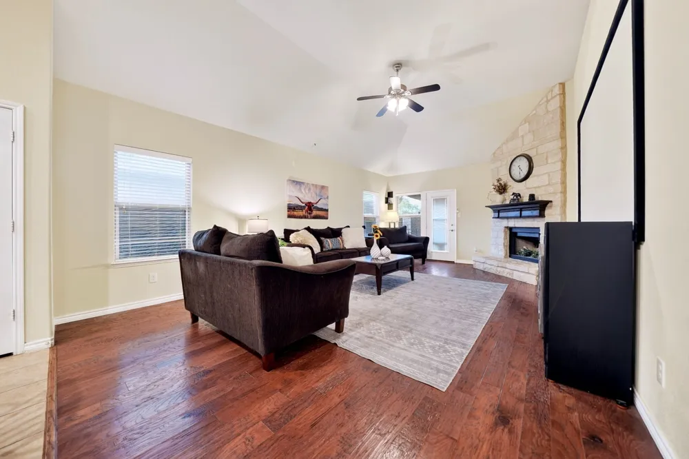 11205 Gibbons Creek Drive Frisco, TX 75036