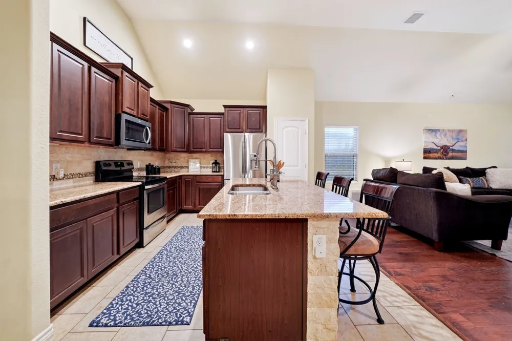 11205 Gibbons Creek Drive Frisco, TX 75036