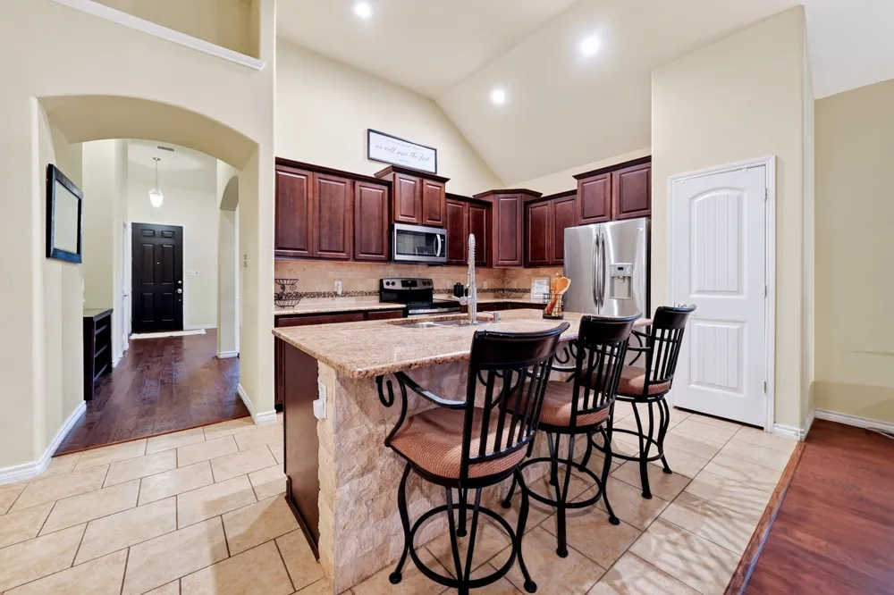 11205 Gibbons Creek Drive Frisco, TX 75036
