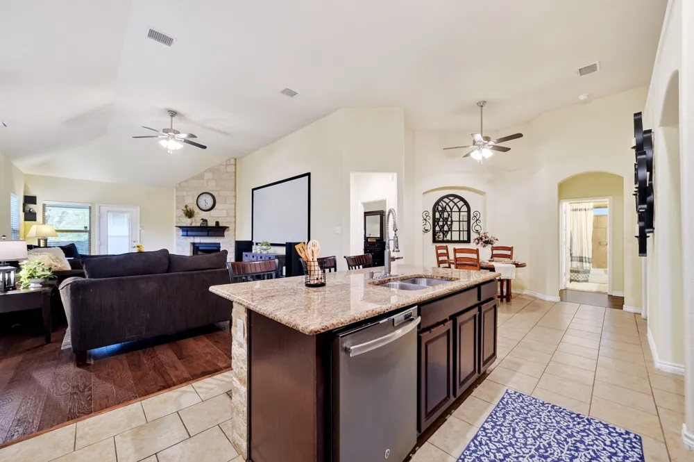 11205 Gibbons Creek Drive Frisco, TX 75036
