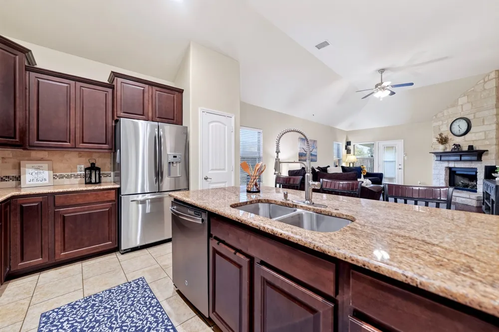 11205 Gibbons Creek Drive Frisco, TX 75036
