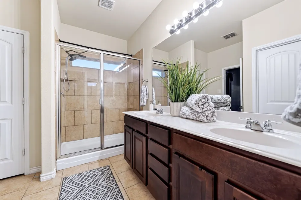 11205 Gibbons Creek Drive Frisco, TX 75036