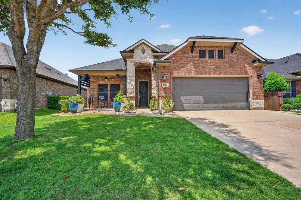 11205 Gibbons Creek Drive Frisco, TX 75036