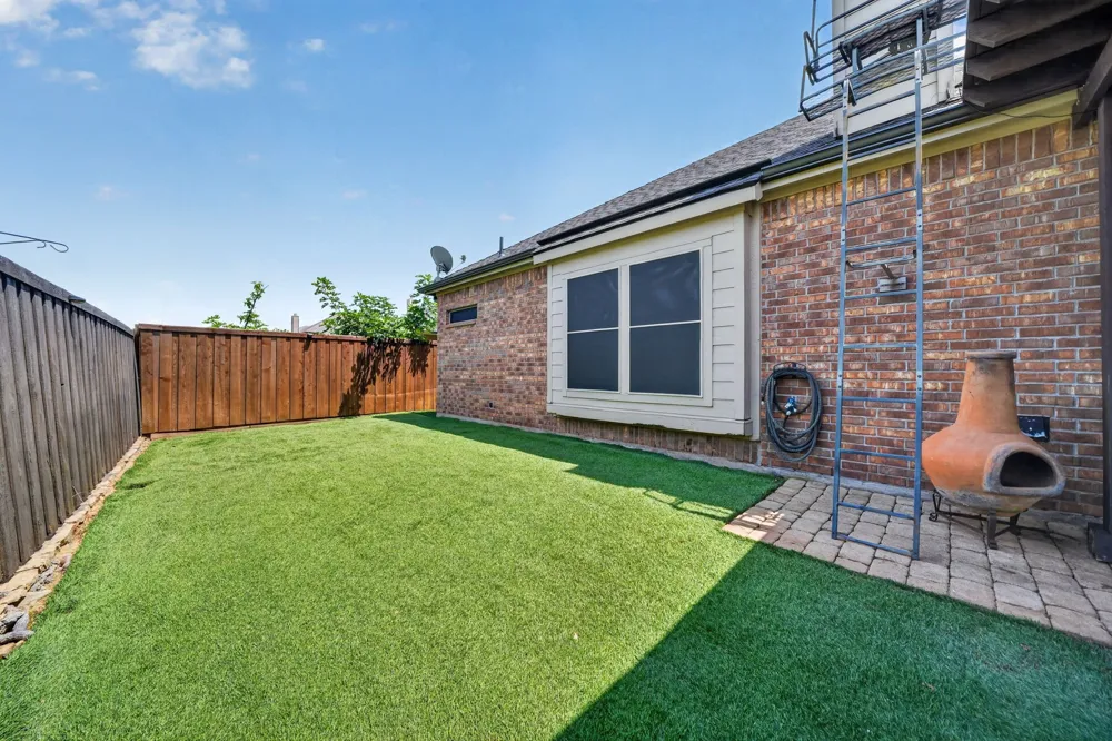 11205 Gibbons Creek Drive Frisco, TX 75036