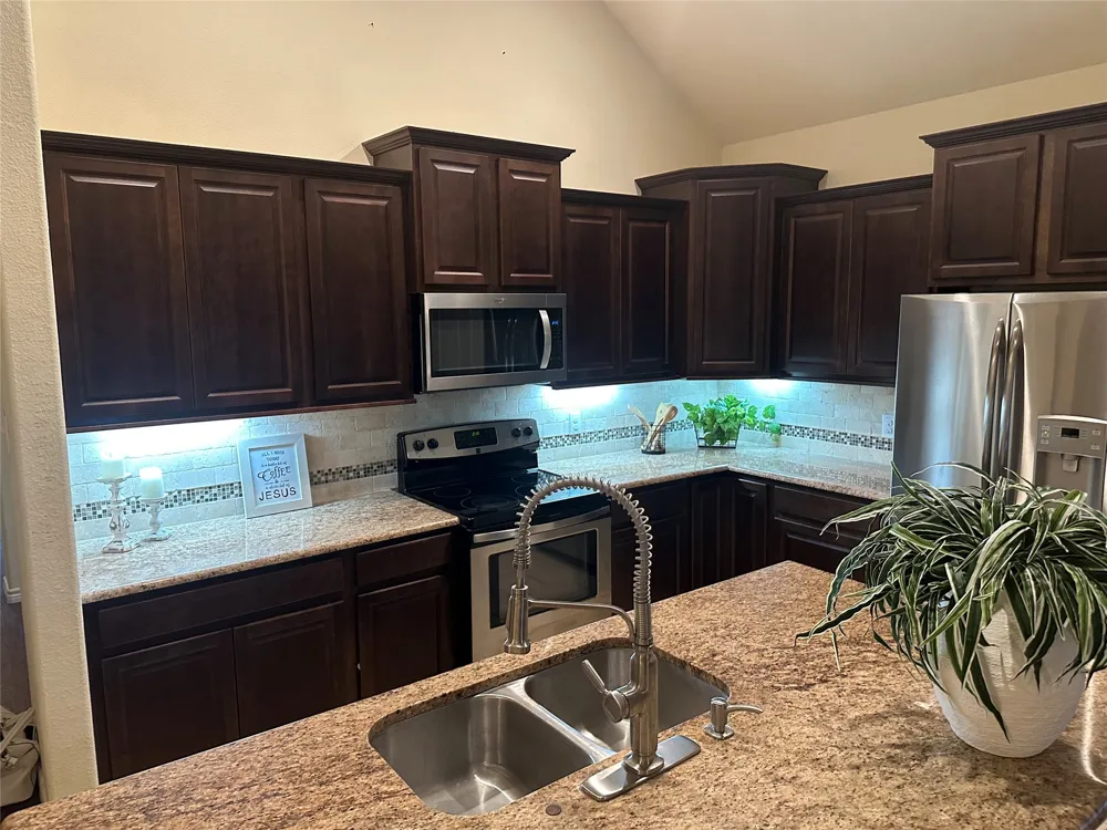 11205 Gibbons Creek Drive Frisco, TX 75036