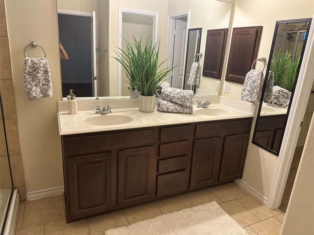 11205 Gibbons Creek Drive Frisco, TX 75036