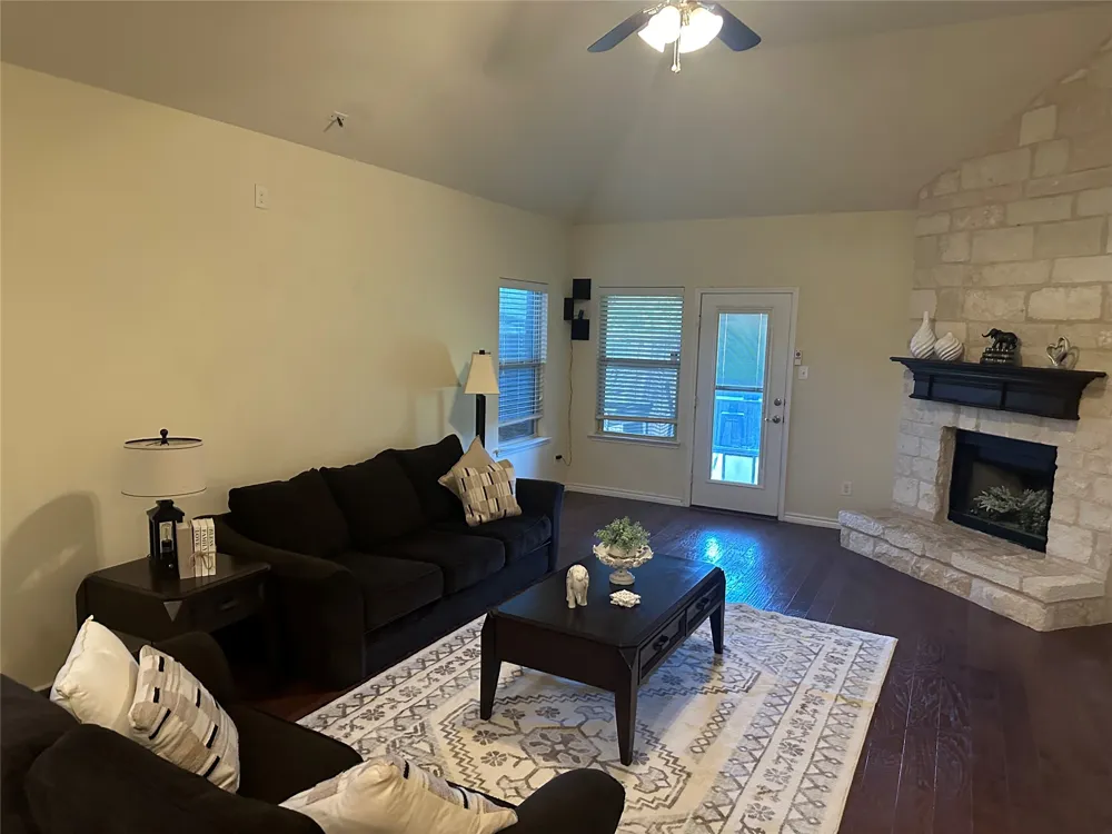 11205 Gibbons Creek Drive Frisco, TX 75036
