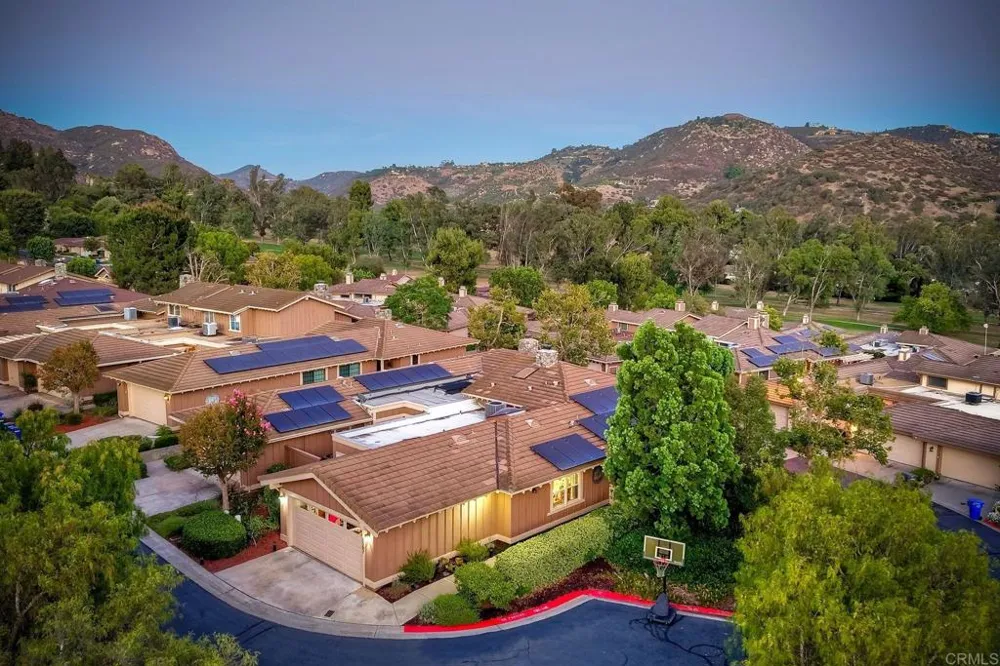 8507 Circle R Course Lane Escondido, CA 92026