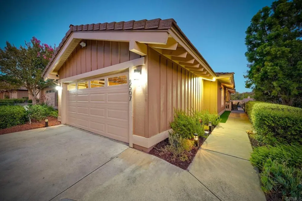8507 Circle R Course Lane Escondido, CA 92026