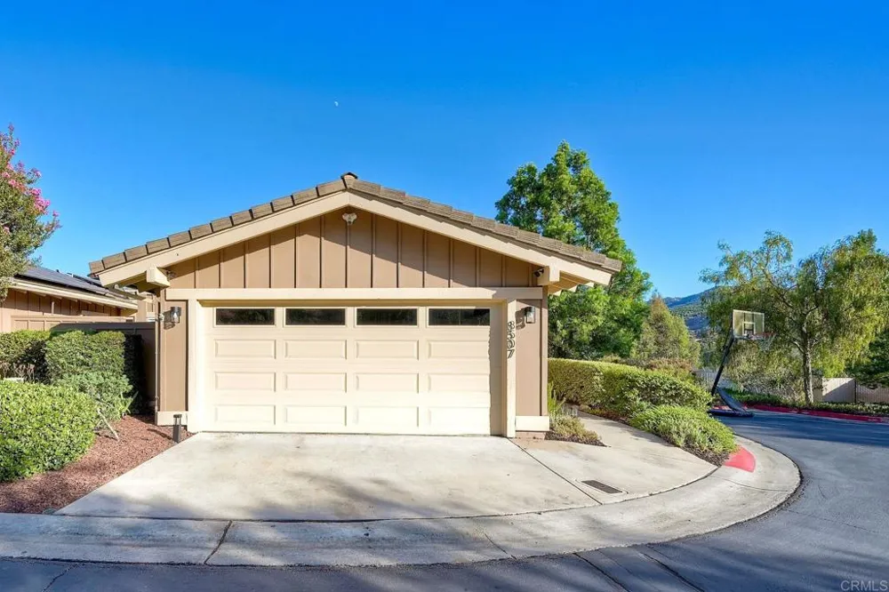 8507 Circle R Course Lane Escondido, CA 92026