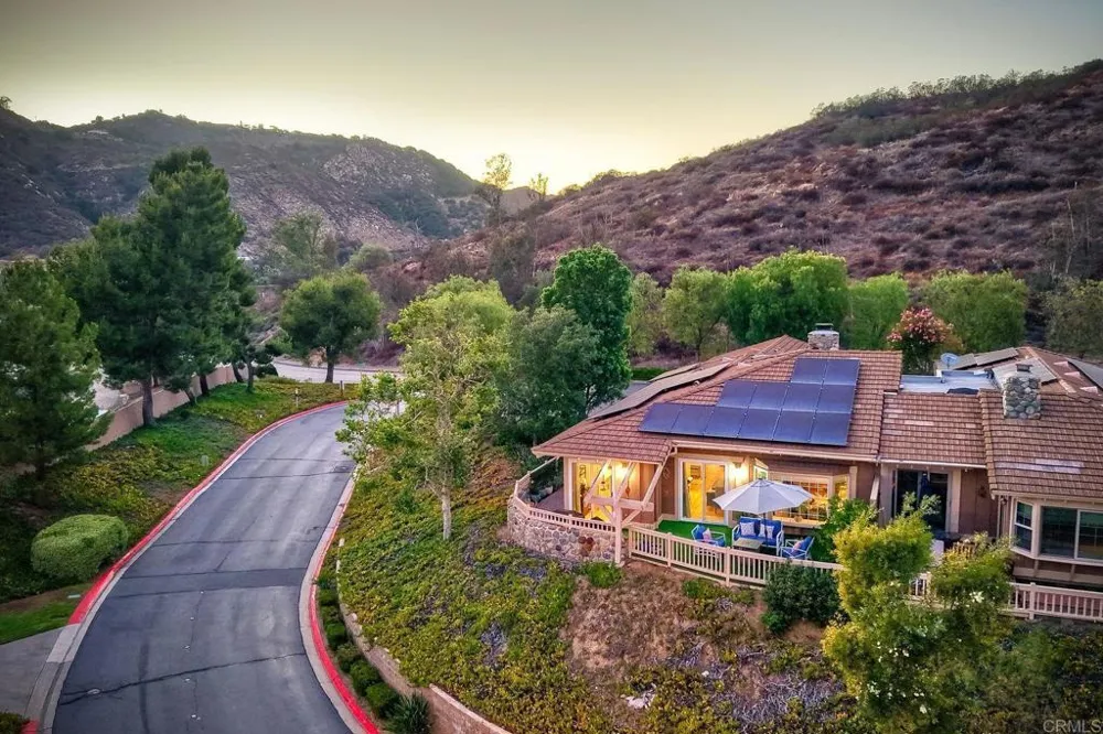 8507 Circle R Course Lane Escondido, CA 92026