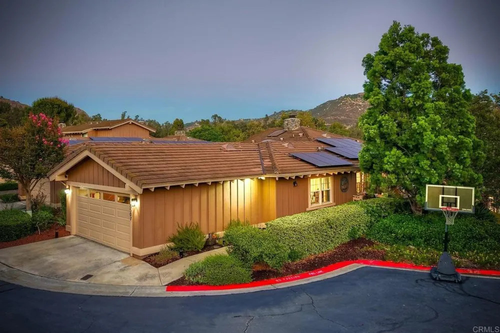 8507 Circle R Course Lane Escondido, CA 92026