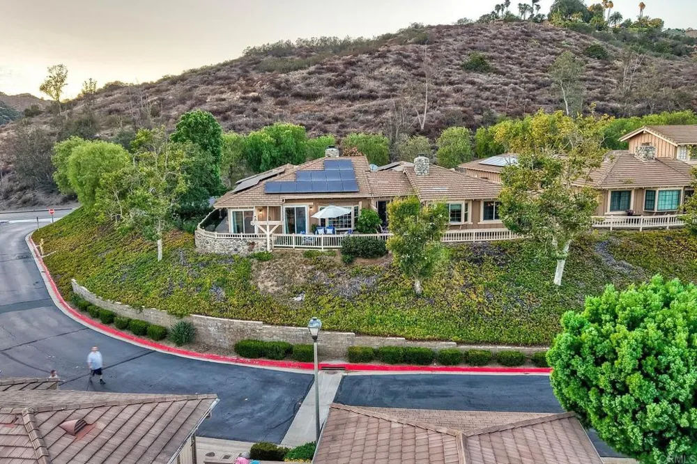 8507 Circle R Course Lane Escondido, CA 92026