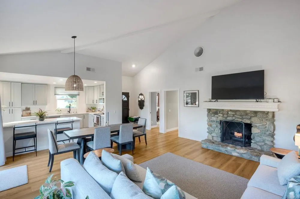 8507 Circle R Course Lane Escondido, CA 92026