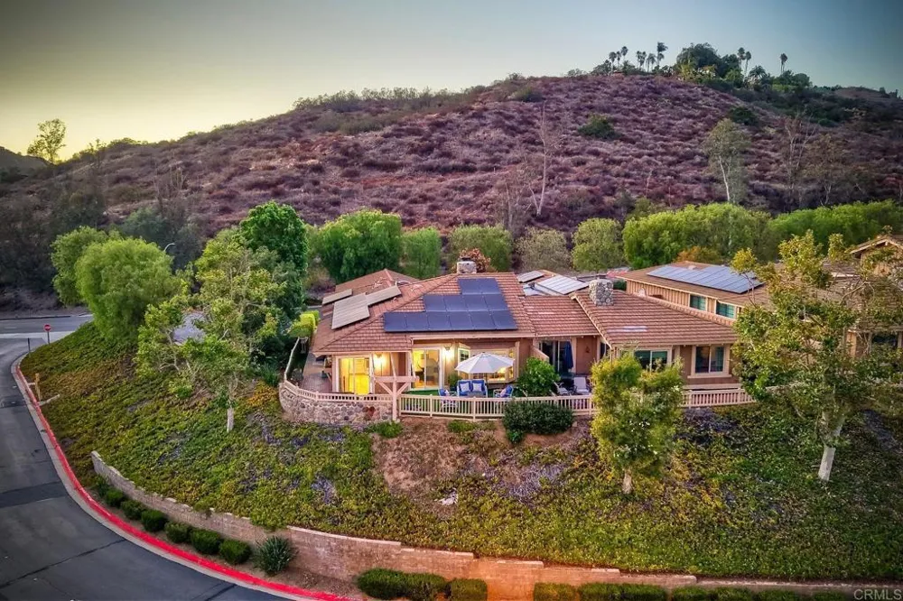 8507 Circle R Course Lane Escondido, CA 92026