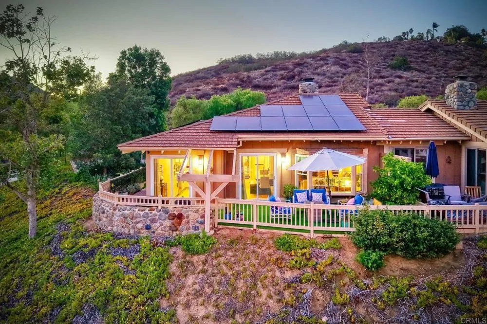 8507 Circle R Course Lane Escondido, CA 92026