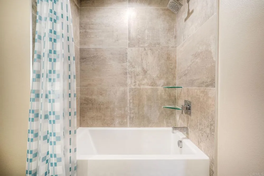 355 Cleveland Street #307 Oceanside, CA 92054