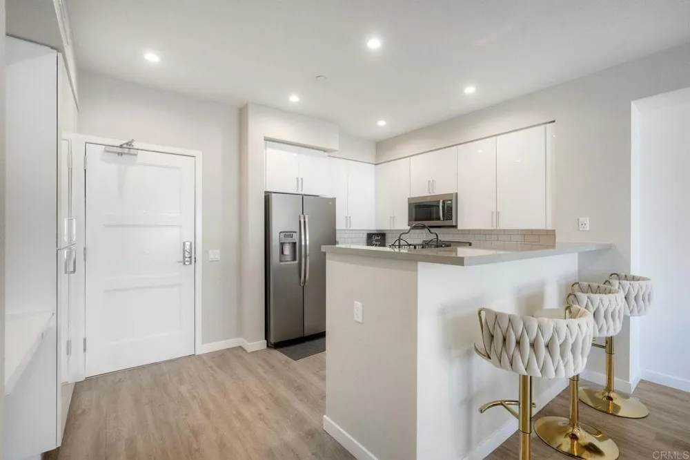 355 Cleveland Street #307 Oceanside, CA 92054