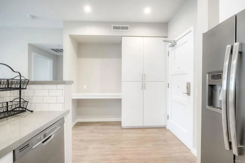 355 Cleveland Street #307 Oceanside, CA 92054