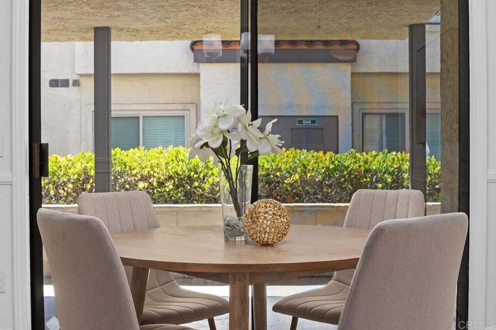 966 Lupine Hills Drive #64 Vista, CA 92081