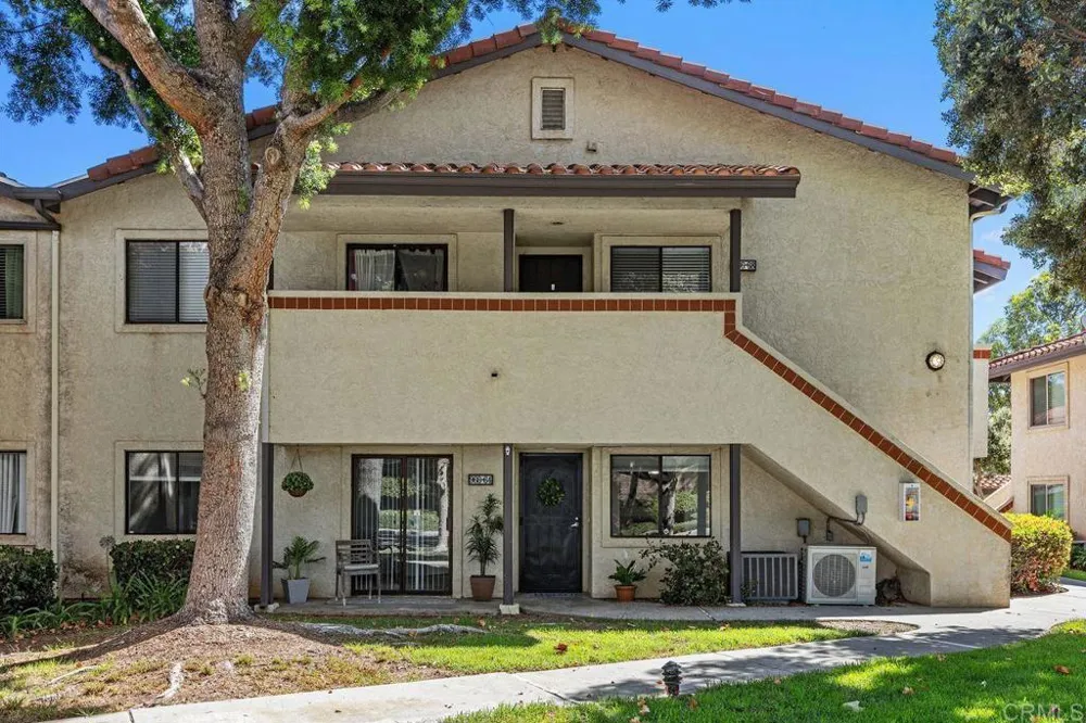 966 Lupine Hills Drive #64 Vista, CA 92081