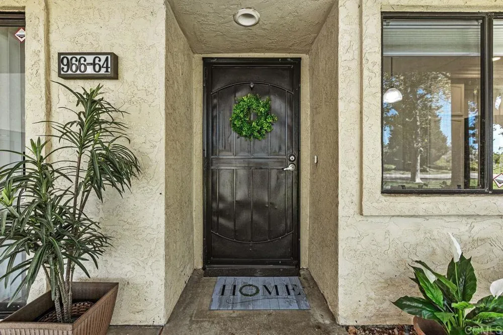 966 Lupine Hills Drive #64 Vista, CA 92081