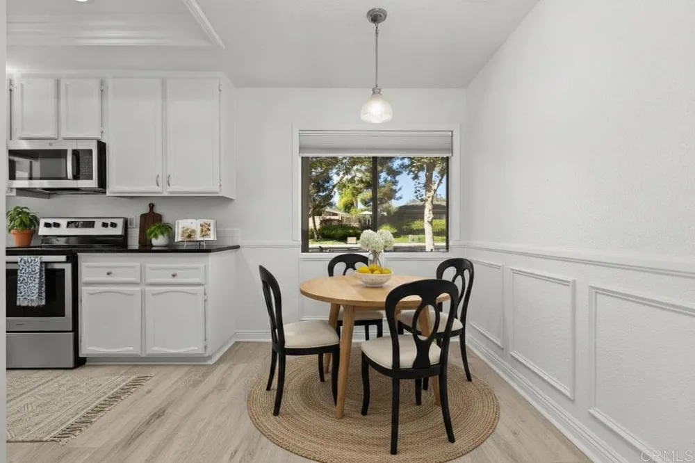 966 Lupine Hills Drive #64 Vista, CA 92081