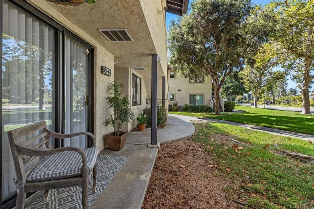 966 Lupine Hills Drive #64 Vista, CA 92081