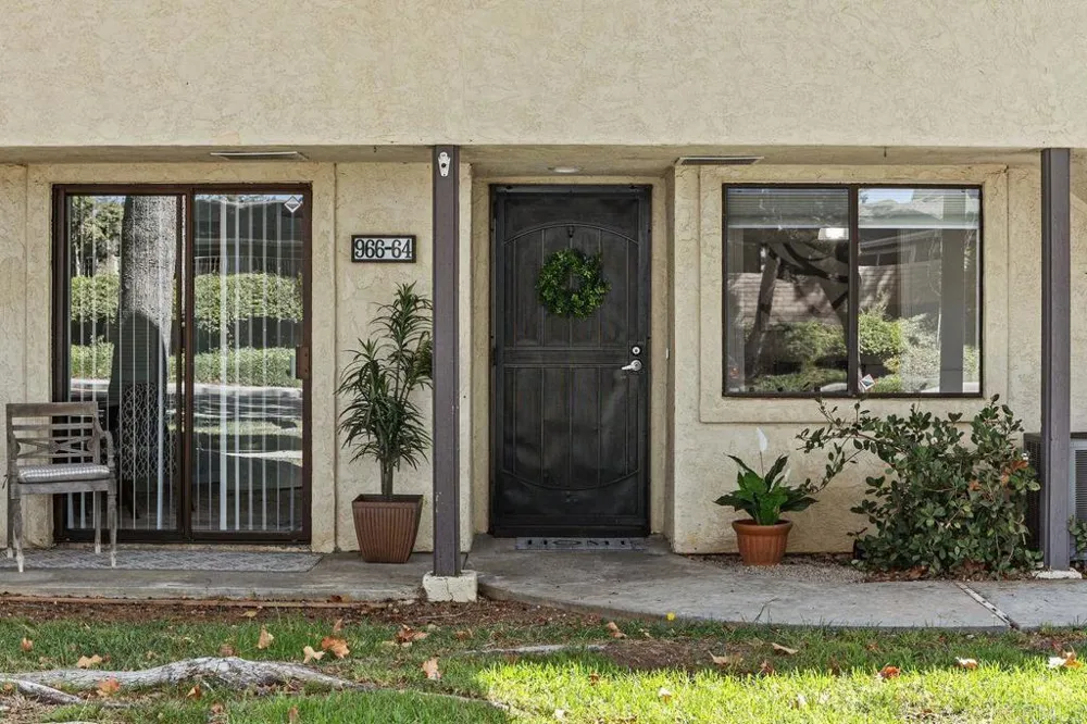 966 Lupine Hills Drive #64 Vista, CA 92081