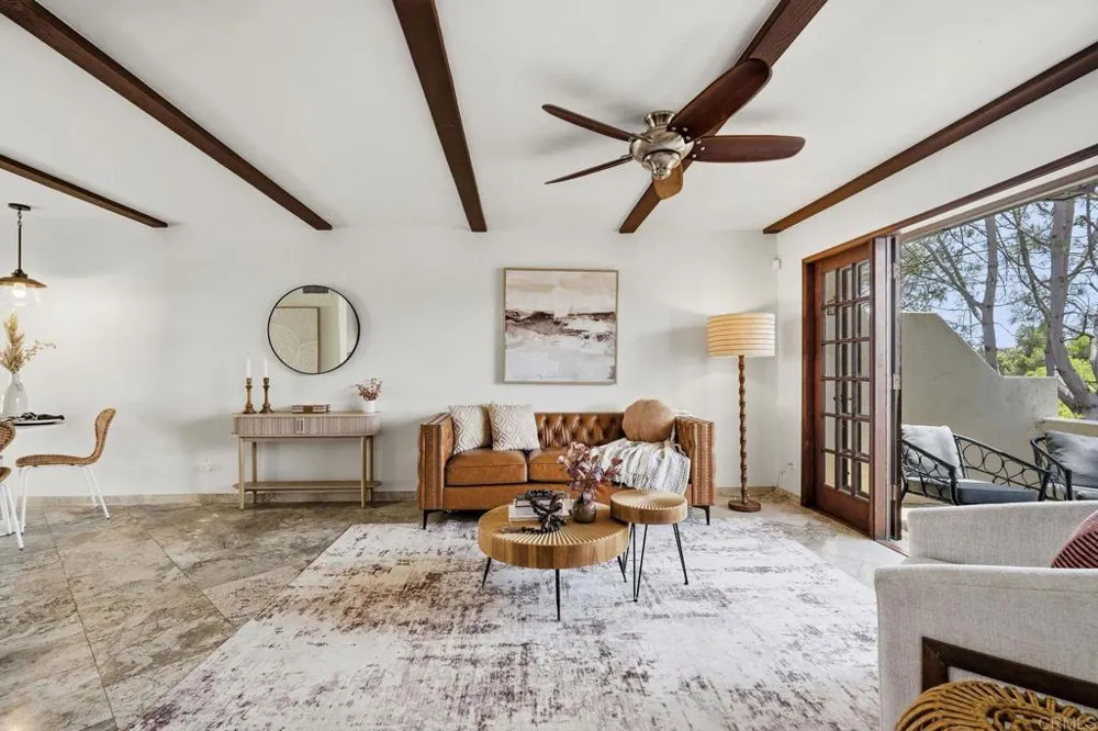 8608 Villa La Jolla Drive #4 La Jolla, CA 92037
