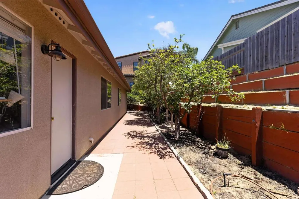 135 Elvira Way Nipomo, CA 93444