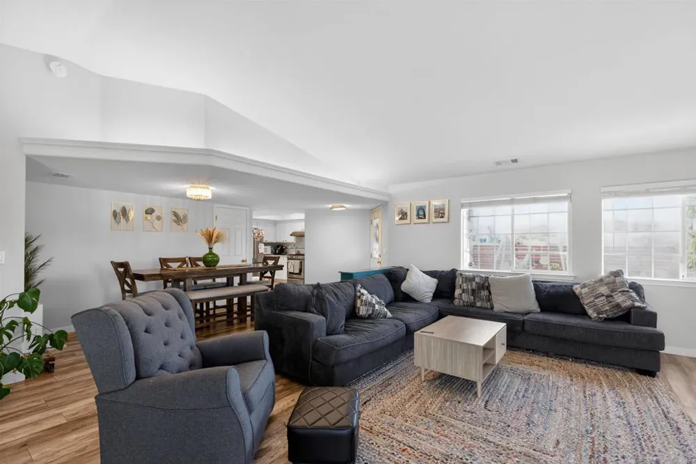 135 Elvira Way Nipomo, CA 93444